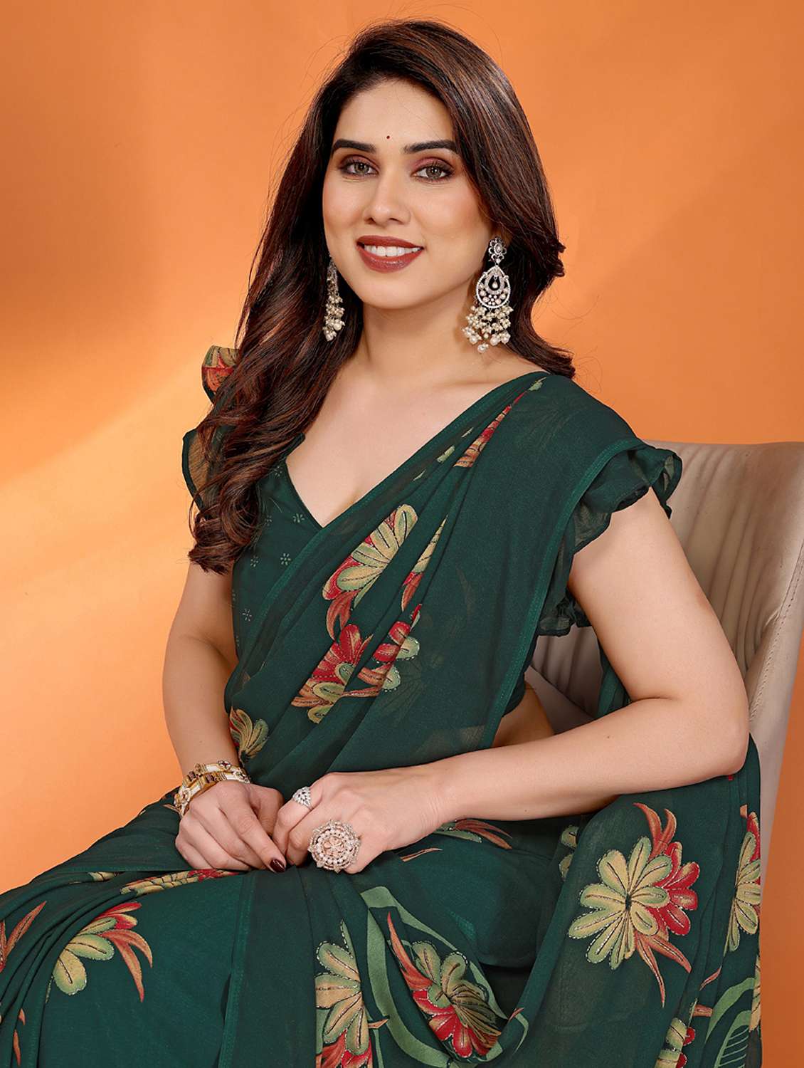 women printed casual wear saree with blouse - 21949163 - Standard Image - 3