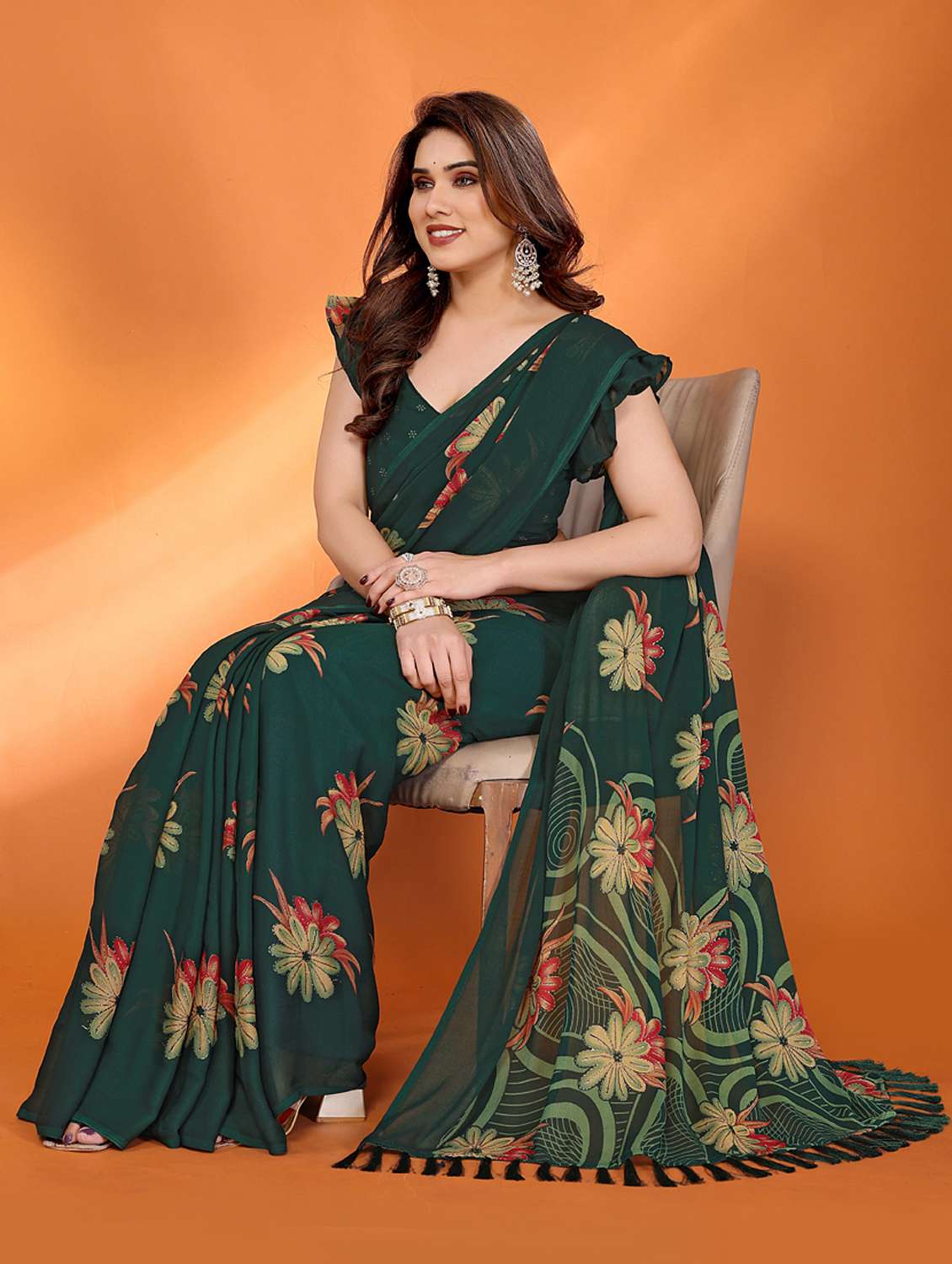 women printed casual wear saree with blouse - 21949163 - Standard Image - 5