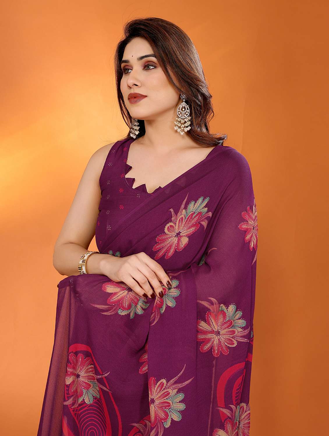 women printed casual wear saree with blouse - 21949166 - Standard Image - 5