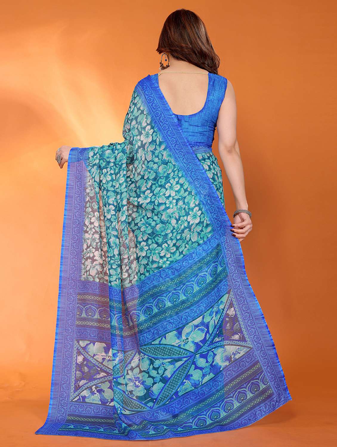 women printed casual wear saree with blouse - 21949172 -  Standard Image - 3