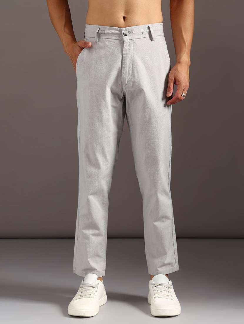 men solid mid rise chinos casual trouser