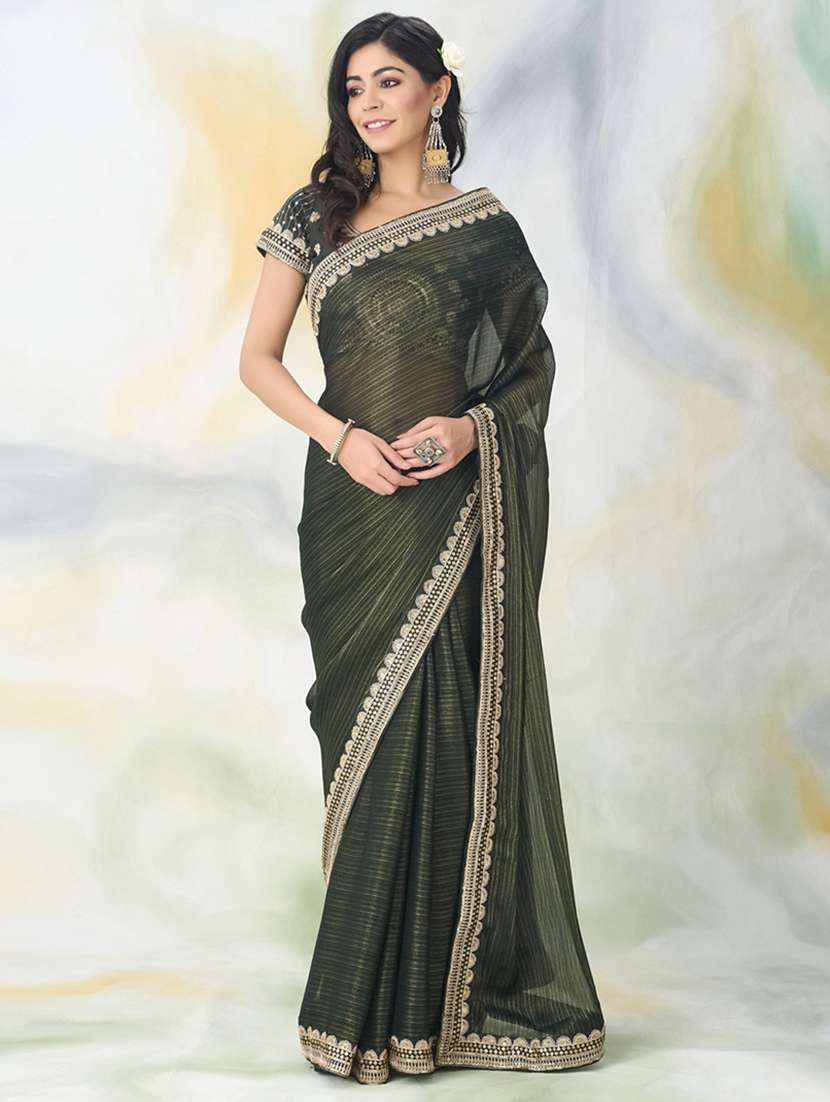 women solid with bordered saree with blouse