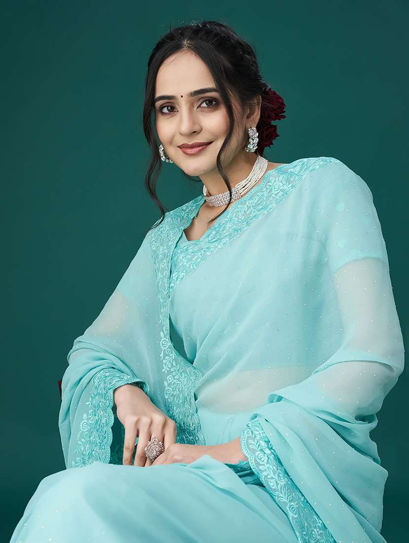 women solid with work embroidered saree with blouse - 21949707 - Standard Image - 5