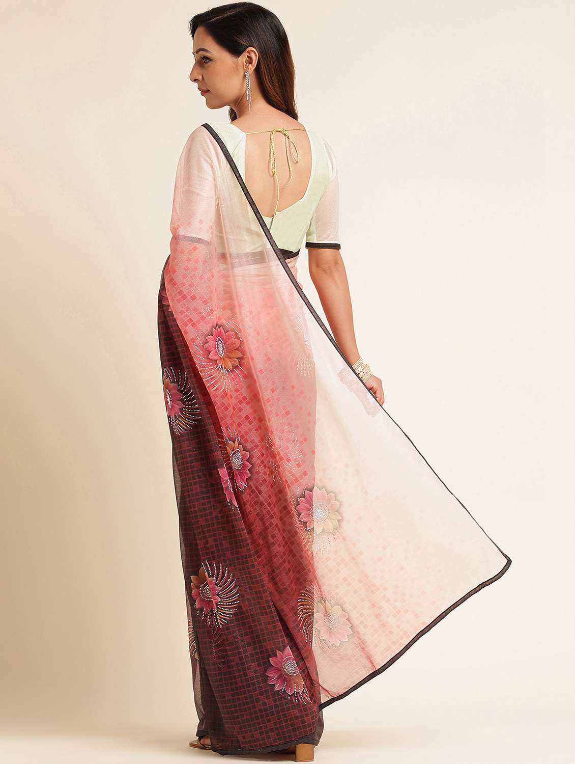 women floral printed saree with blouse - 21949930 -  Standard Image - 3