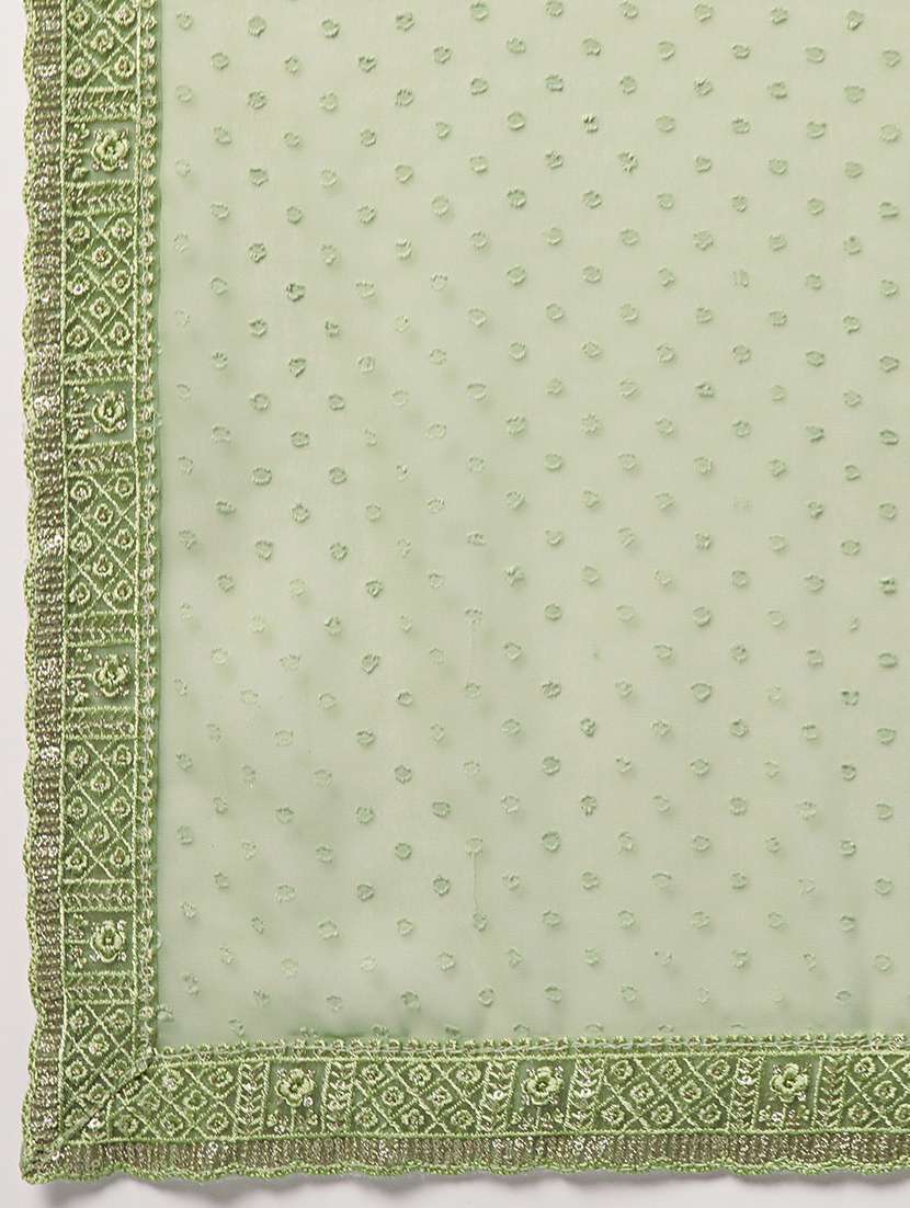 women self design bordered saree with blouse - 21949942 - Standard Image - 5