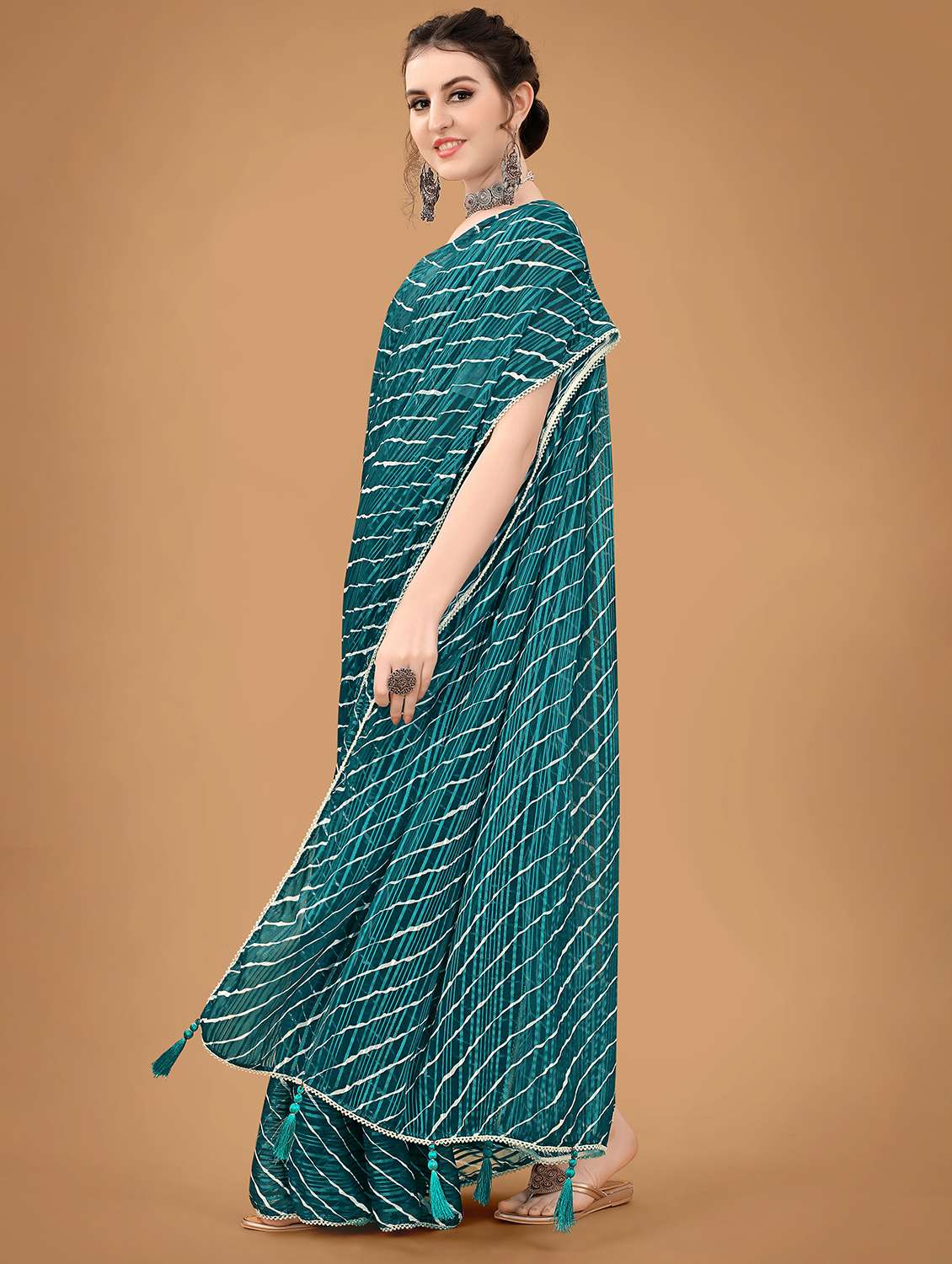 women printed casual wear saree with blouse - 21950014 -  Standard Image - 3
