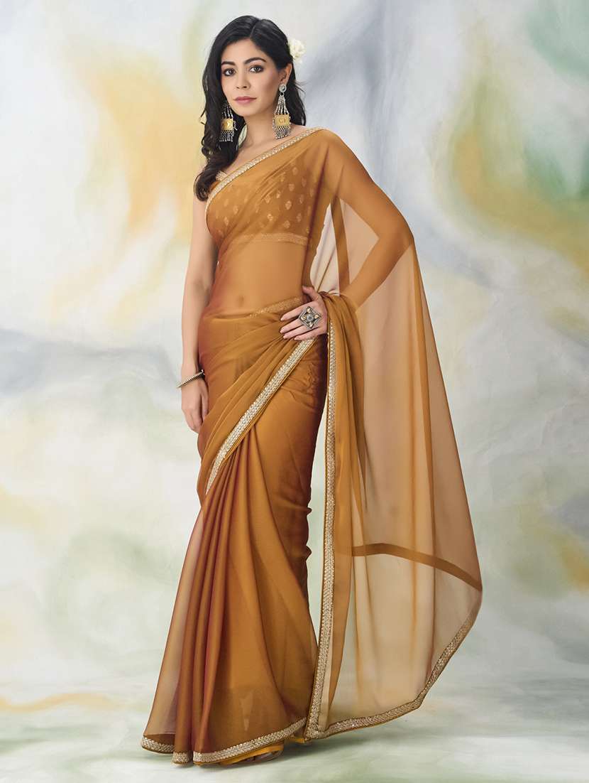 women solid with bordered saree with blouse