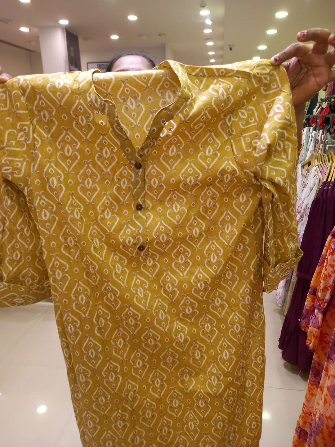 yellow rayon kurta - 21951524 - Zoom Image - 0