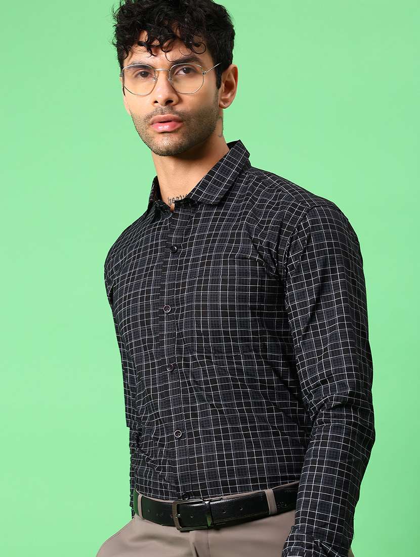 men checkered collared long sleeve shirt