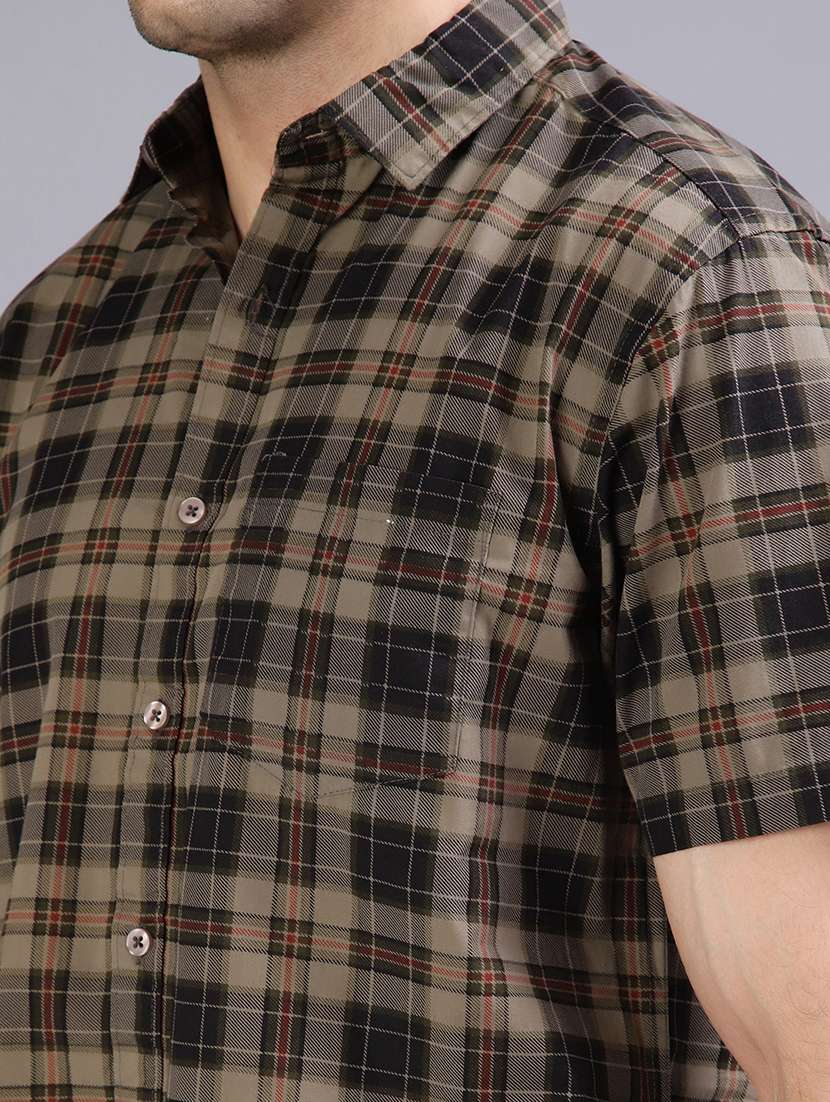 men checkered collared short sleeve regular fit shirt - 21952279 - Standard Image - 5