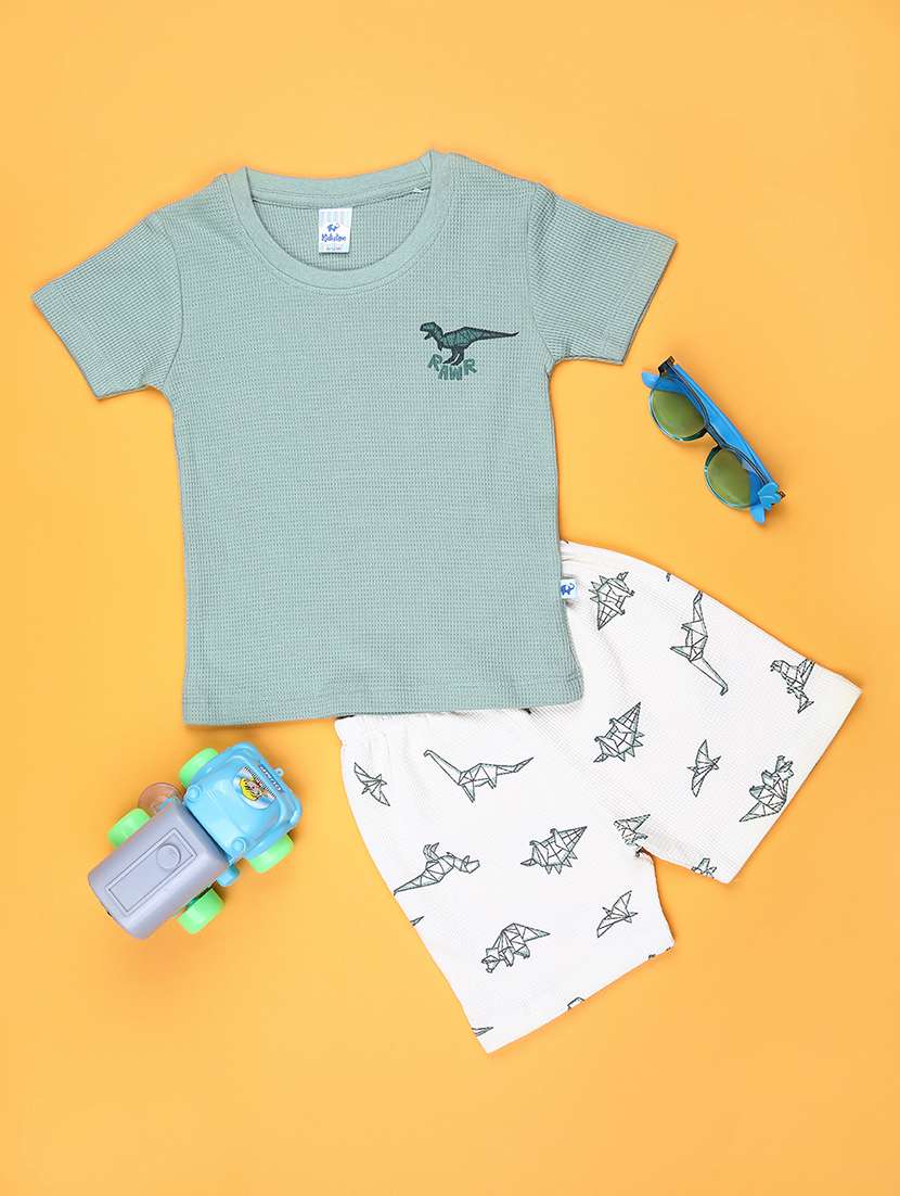 boys printed t-shirt and short co-ord set - 21953543 - Zoom Image - 0