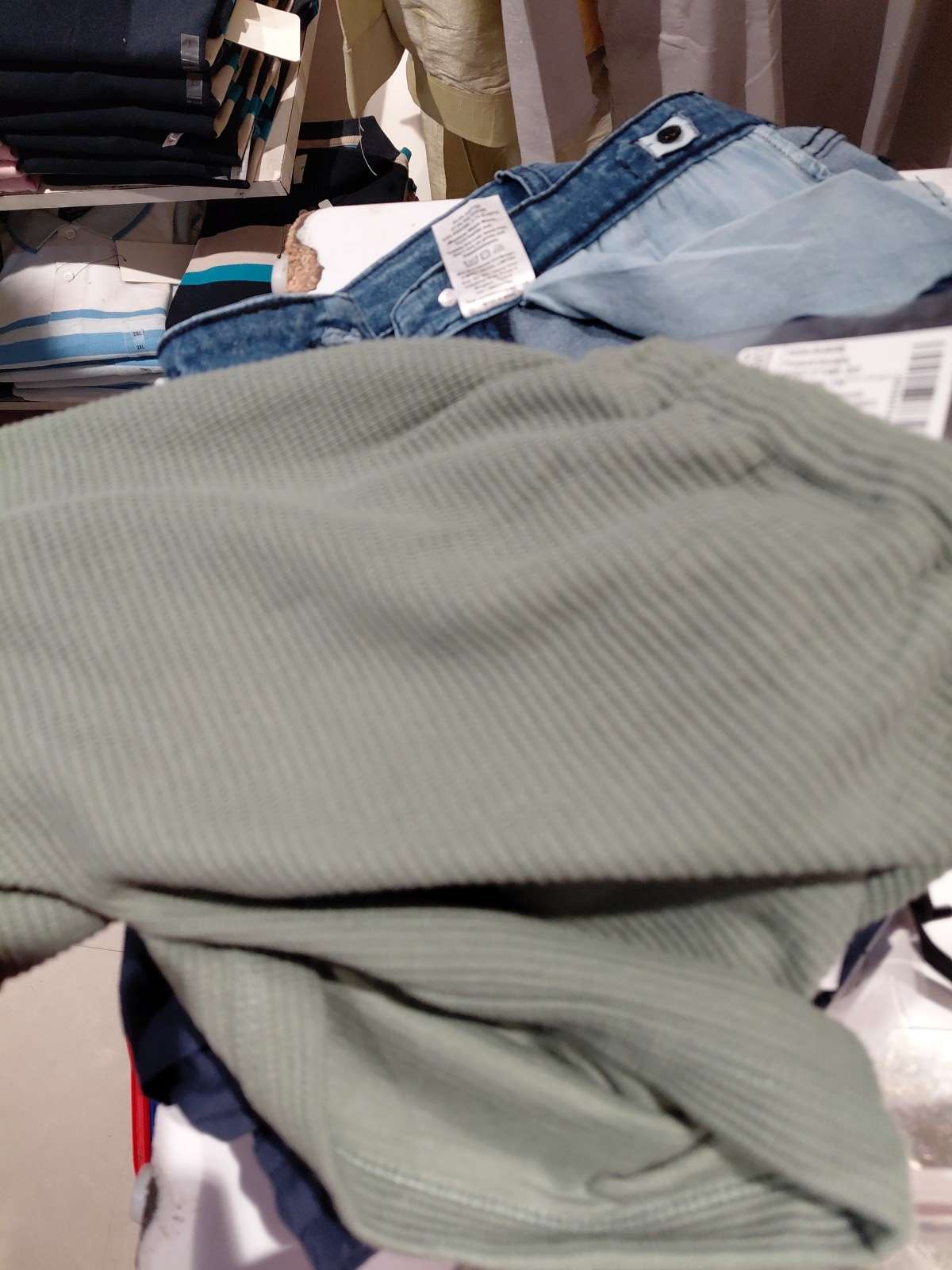 green cotton interlock shorts & three fourth - 21953555 - Zoom Image - 0