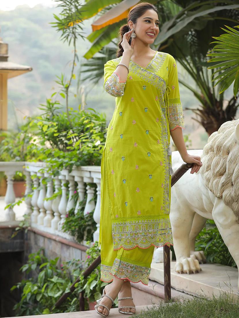 women three quarter sleeve kurta pant set - 21954043 - Standard Image - 3