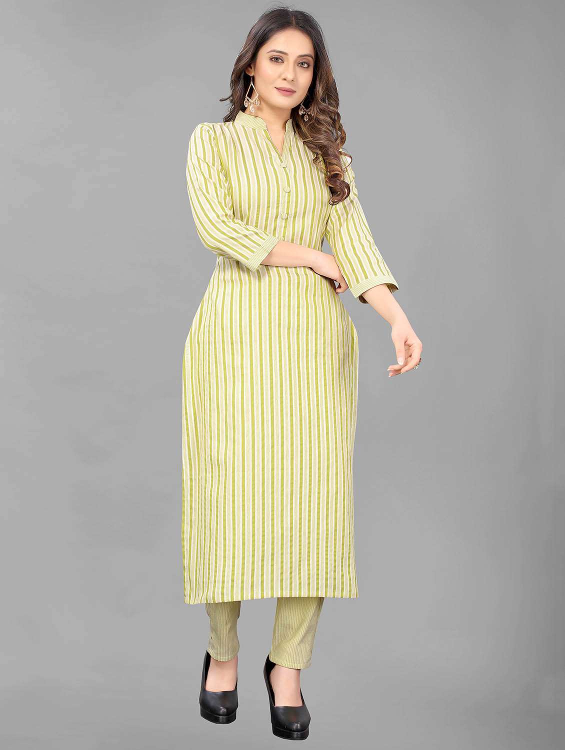 women three quarter sleeve kurta pant set