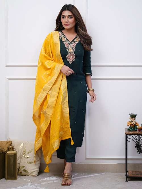 women three quarter sleeve kurta pant with dupatta set - 21954142 - Standard Image - 0