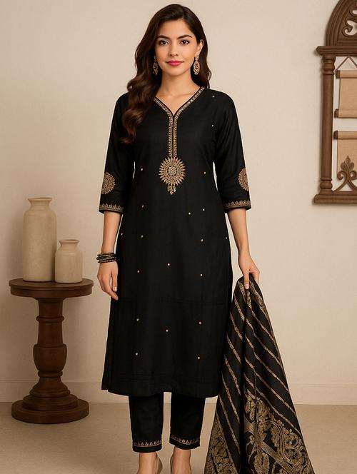 women three quarter sleeve kurta pant with dupatta set - 21954143 - Standard Image - 0