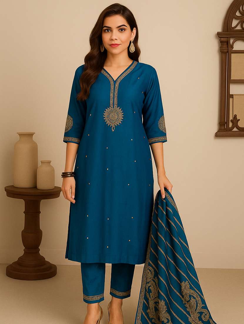 women three quarter sleeve kurta pant with dupatta set - 21954144 - Zoom Image - 0