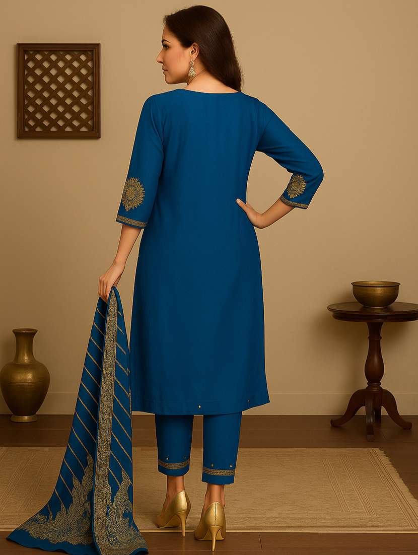 women three quarter sleeve kurta pant with dupatta set - 21954144 - Standard Image - 3
