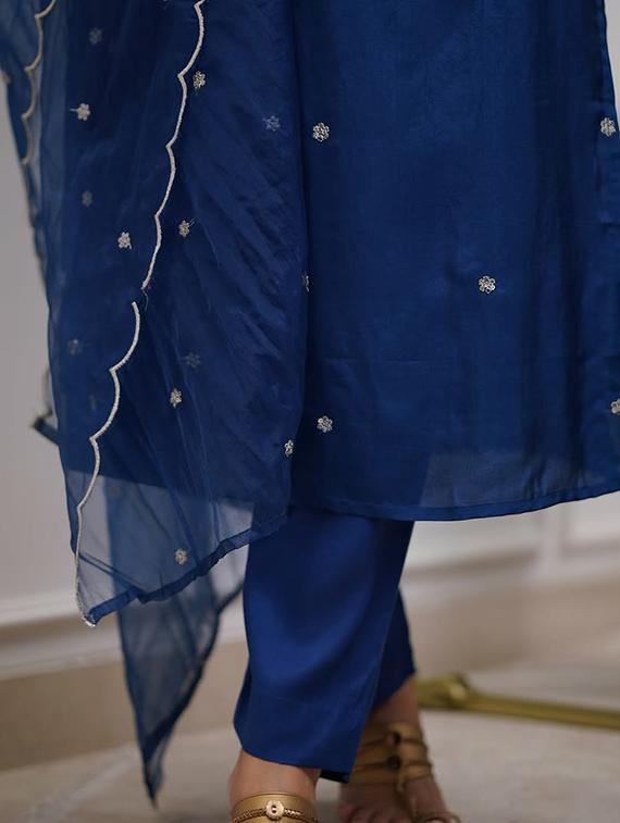 women three quarter sleeve kurta pant with dupatta set - 21954151 - Standard Image - 5