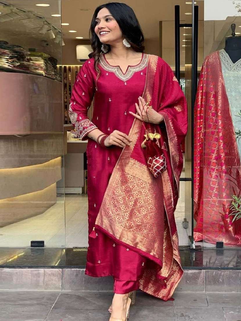women three quarter sleeve kurta pant with dupatta set