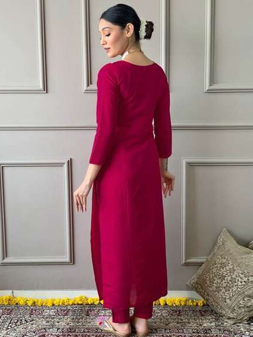 women three quarter sleeve kurta pant with dupatta set - 21954164 - Standard Image - 3