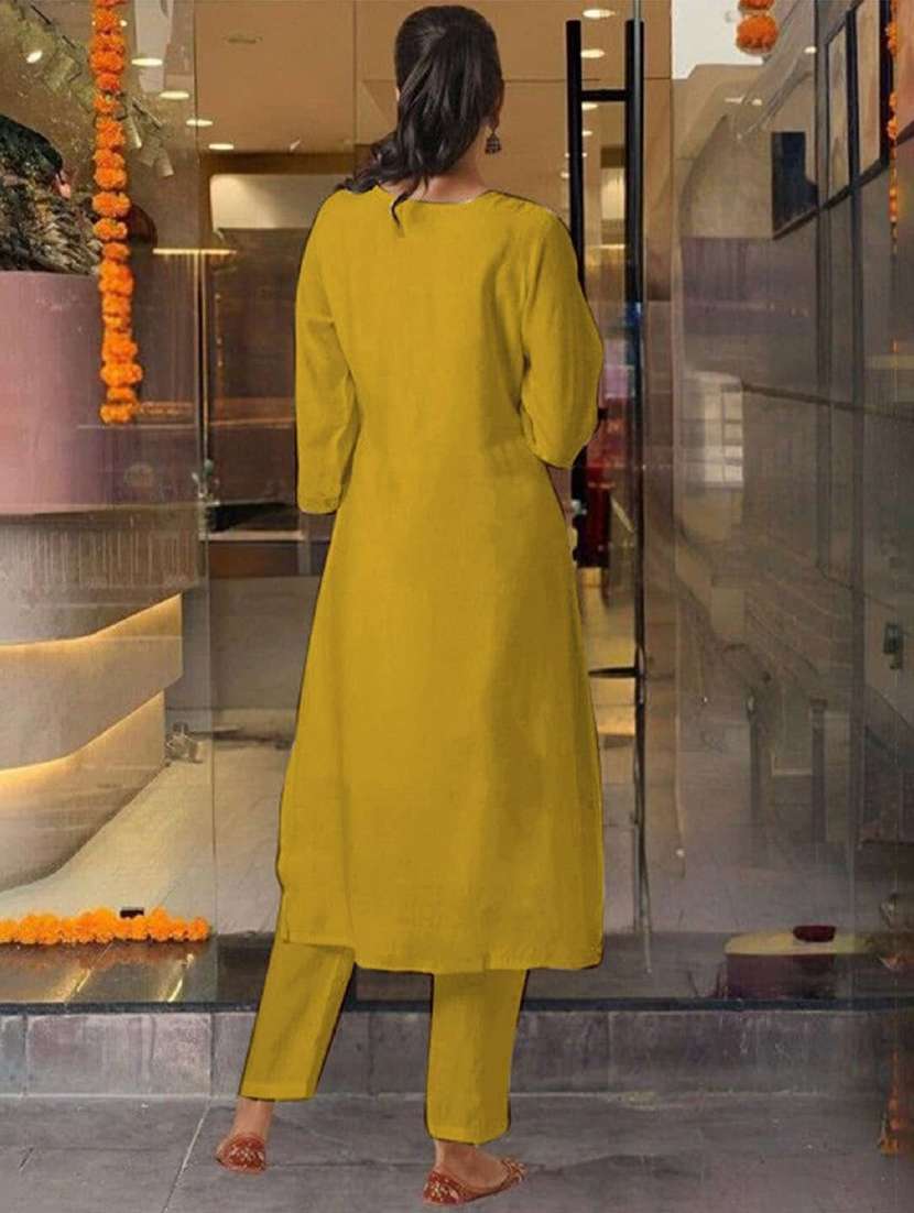 women three quarter sleeve kurta pant with dupatta set - 21954166 - Standard Image - 3