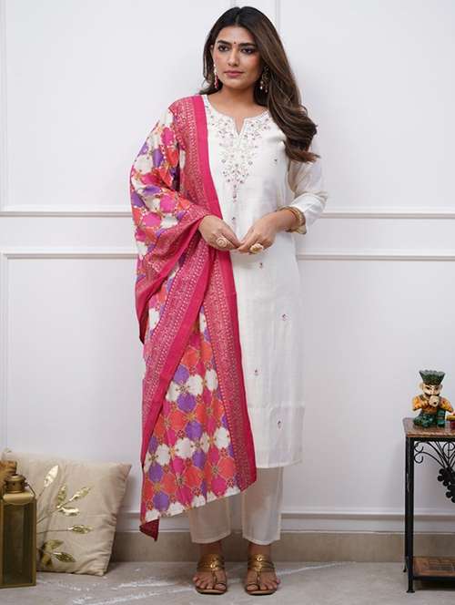 women three quarter sleeve kurta pant with dupatta set - 21954181 - Standard Image - 0