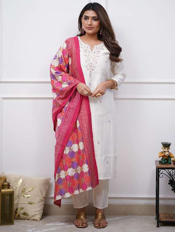 women three quarter sleeve kurta pant with dupatta set - 21954181 - Zoom Image - 0