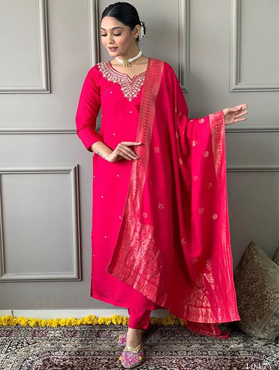 women three quarter sleeve kurta pant with dupatta set - 21954186 - Zoom Image - 0