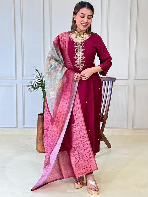 women three quarter sleeve kurta pant with dupatta set - 21954204 - Standard Image - 0