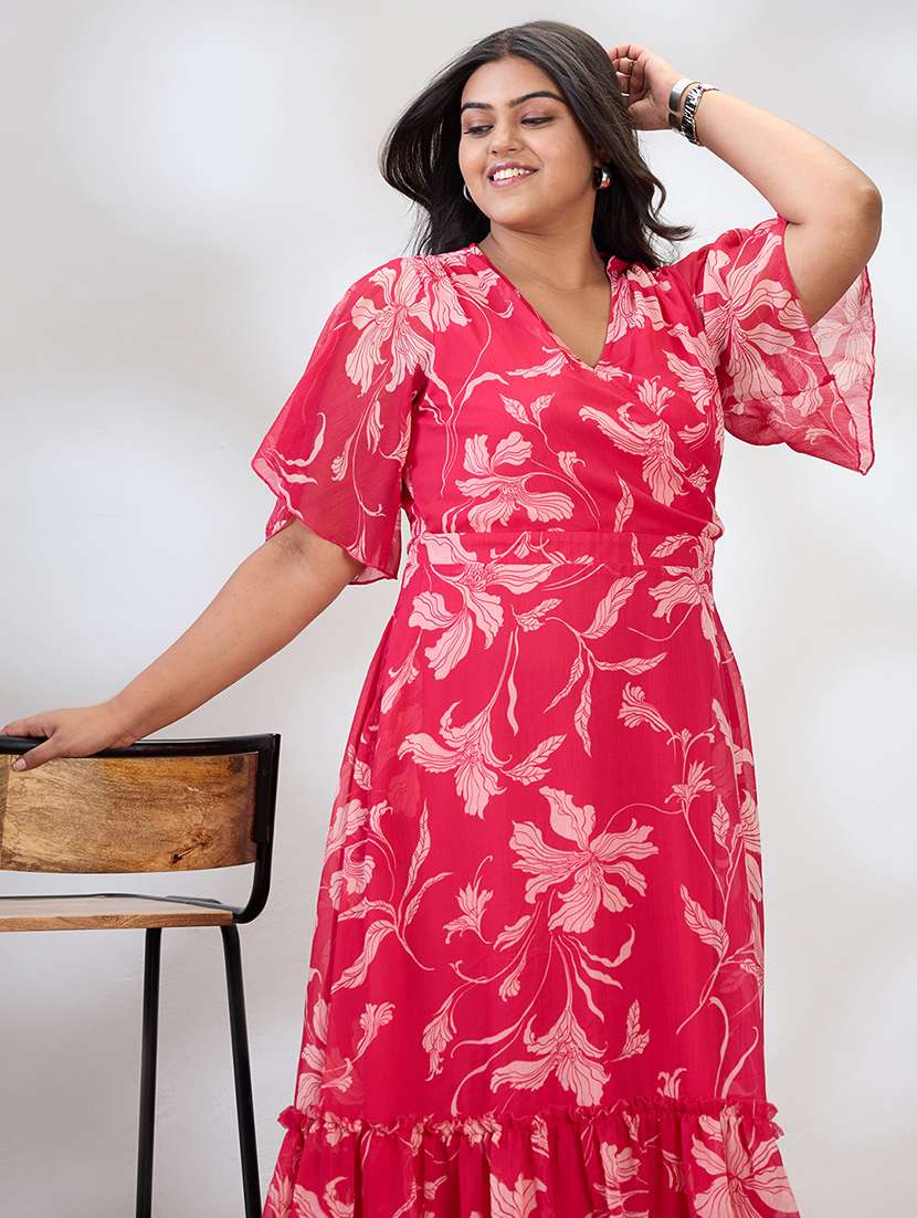 globus gloplus women pink v-neck flared sleeves floral print waist tie-up tiered flared hem plus size a-line maxi dress - 21954886 - Standard Image - 3
