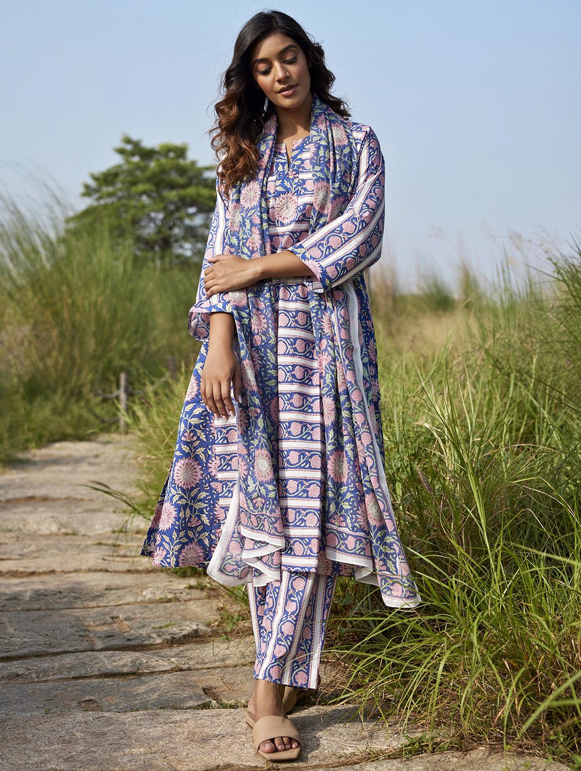 women floral printed long sleeve a-line kurta - 21956049 - Zoom Image - 0