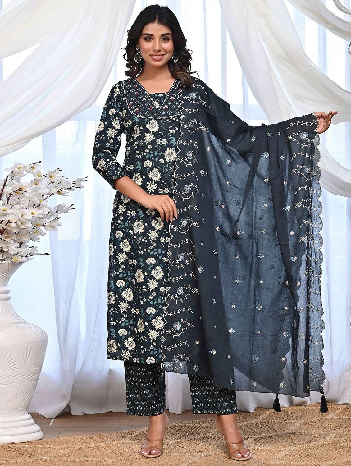 women three quarter sleeve kurta pant with dupatta set