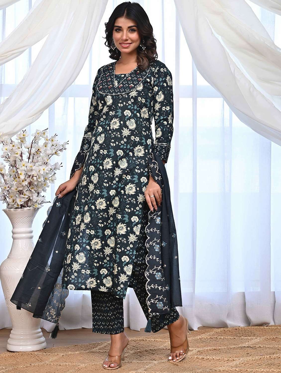women three quarter sleeve kurta pant with dupatta set - 21956092 -  Standard Image - 3