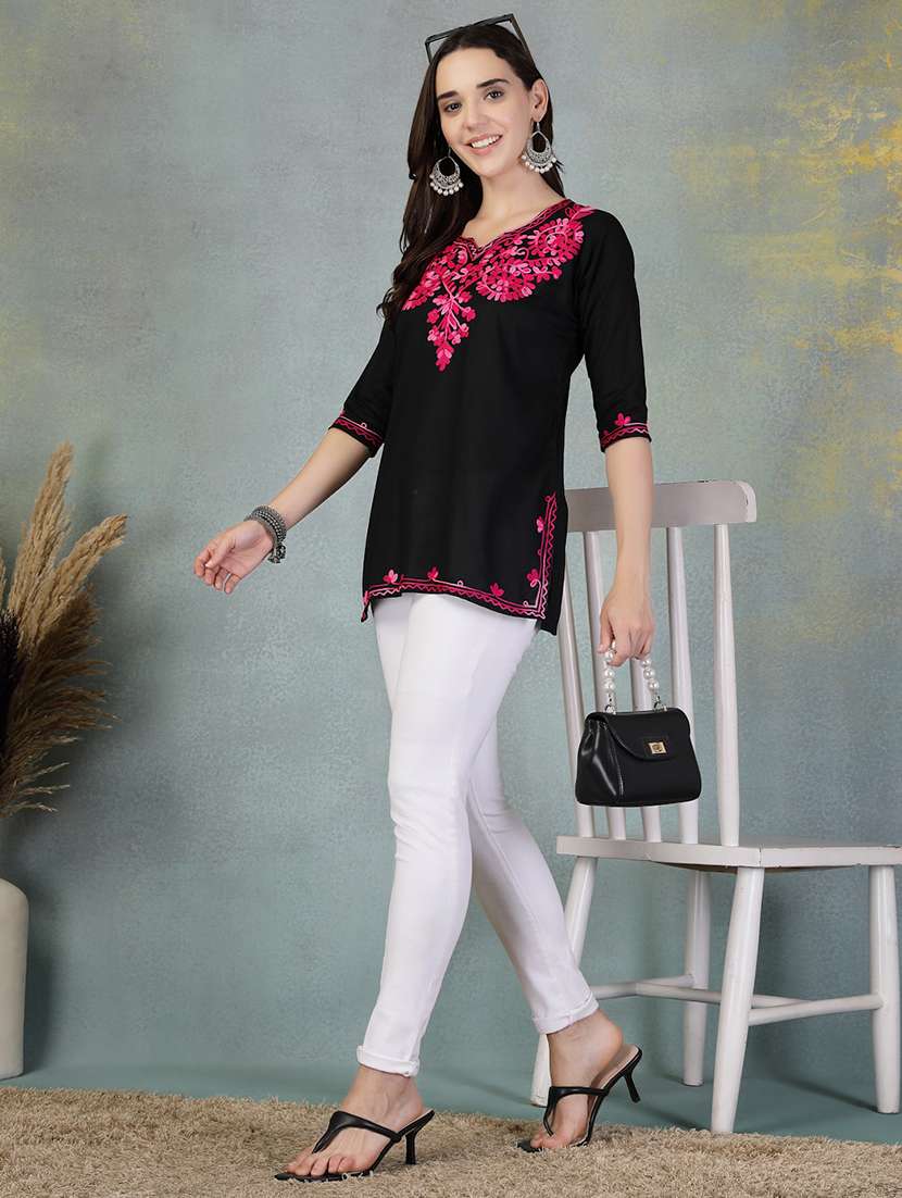 women embroidered three quarter sleeve straight kurti - 21956122 - Standard Image - 5