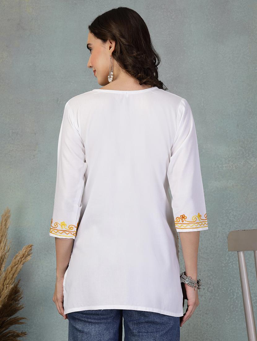 women embroidered three quarter sleeve straight kurti - 21956135 - Standard Image - 3