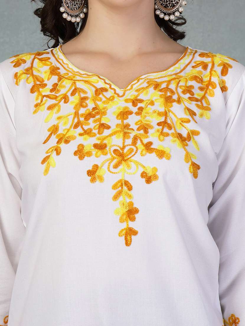 Women Embroidered Three Quarter Sleeve Straight Kurti