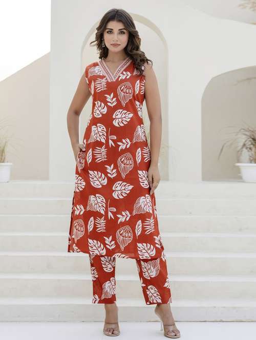 women floral printed sleeveless kurta pant set - 21956147 -  Standard Image - 0