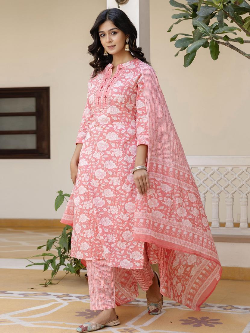 women three quarter sleeve kurta pant with dupatta set - 21956155 - Standard Image - 3