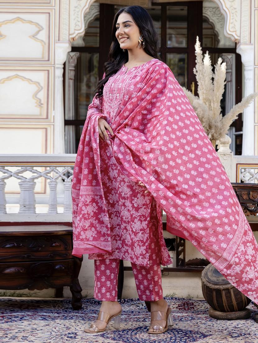 women three quarter sleeve kurta pant with dupatta set - 21956156 - Standard Image - 3