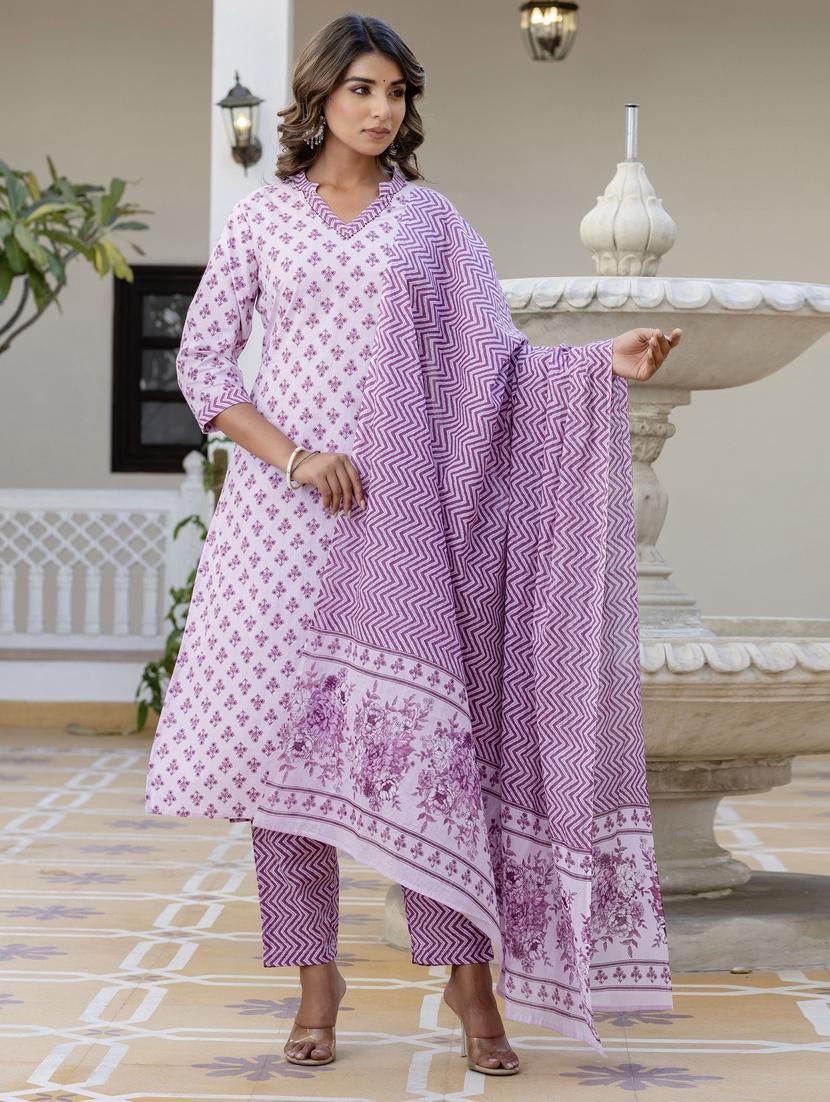 women three quarter sleeve kurta pant with dupatta set - 21956164 - Standard Image - 3
