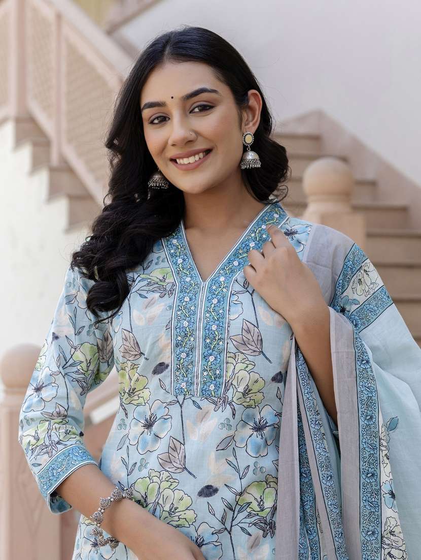 women three quarter sleeve kurta pant with dupatta set - 21956178 -  Standard Image - 5