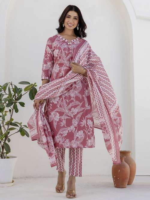 women three quarter sleeve kurta pant with dupatta set - 21956183 - Standard Image - 0