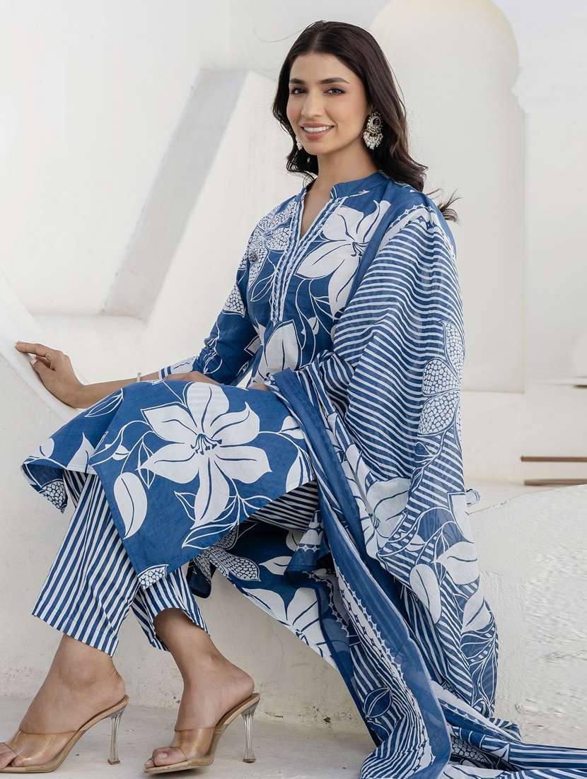 women three quarter sleeve kurta pant with dupatta set - 21956185 -  Standard Image - 5