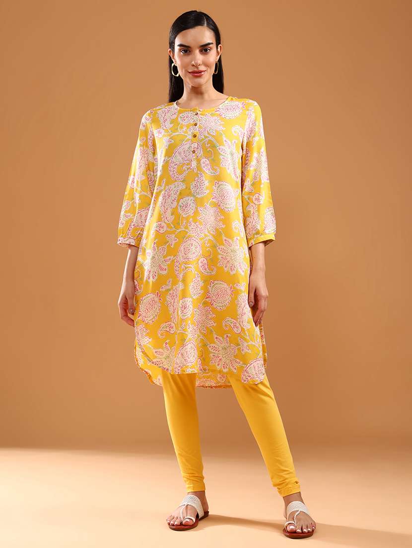 women three quarter sleeve straight kurta