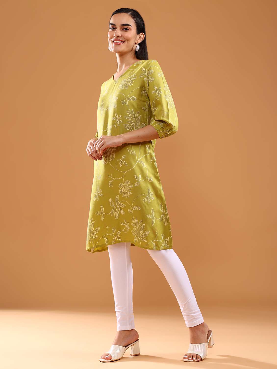 women printed puff sleeve straight kurta - 21956612 - Standard Image - 5