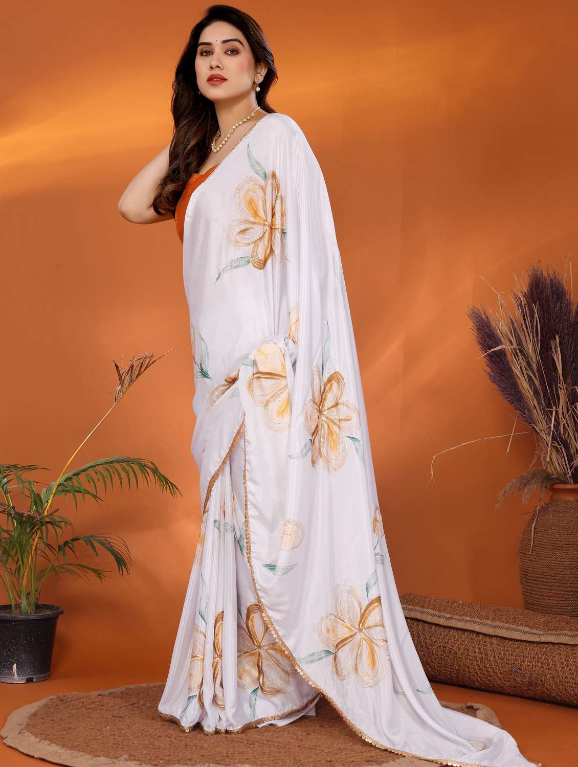 women floral printed saree with blouse - 21956646 -  Standard Image - 3