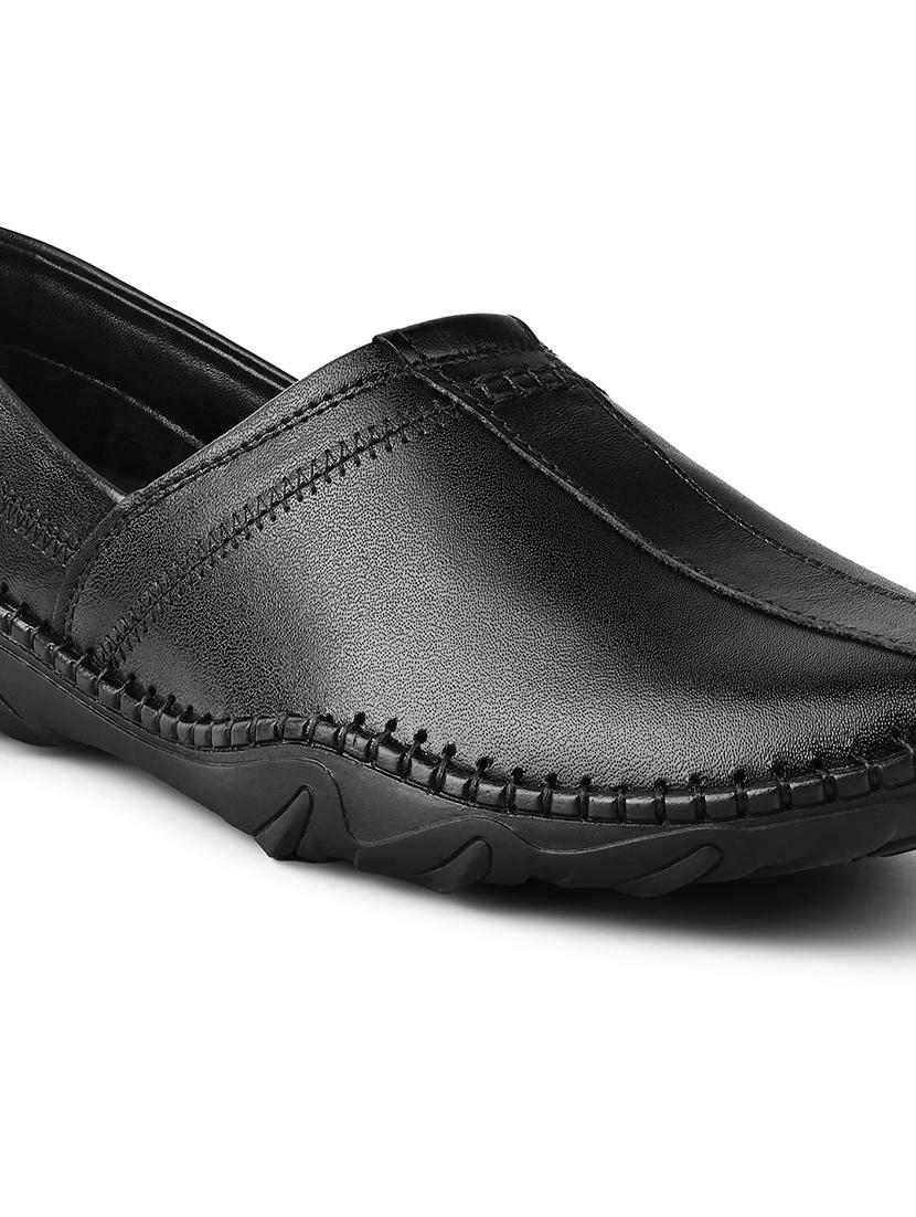 men black slip on mojari - 21956966 - Standard Image - 5