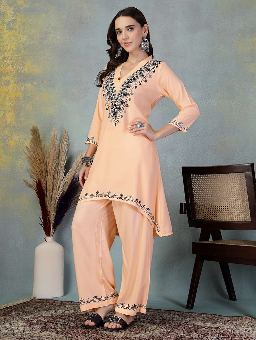 women embroidered three quarter sleeve kurta pant set - 21956975 -  Standard Image - 3