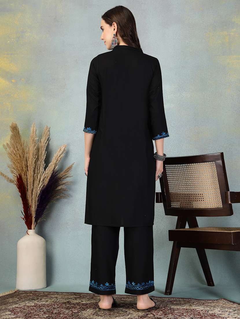 women embroidered three quarter sleeve kurta pant set - 21956976 -  Standard Image - 3